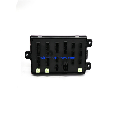 YY24E00008F2 Kobelco Ekskavatör SK200-8 SK350-8 için Sigorta Kutusu Montajı