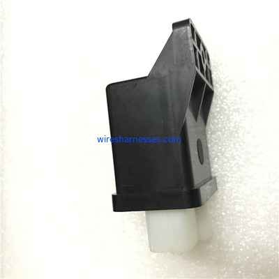 119953-77900 Yanmar Motor 4TNV98 4TNV94 için Marş Sigortası Röle Kutusu