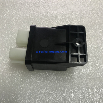 119953-77900 Yanmar Motor 4TNV98 4TNV94 için Marş Sigortası Röle Kutusu